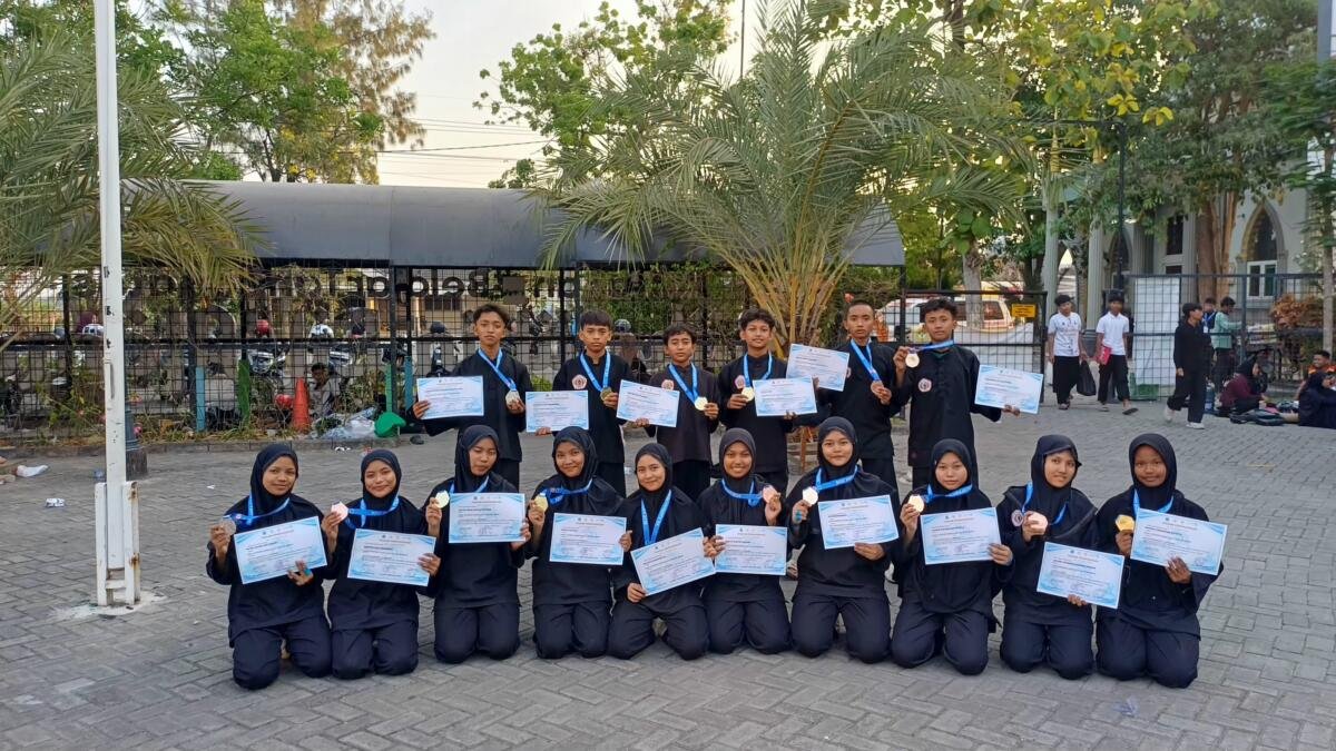 Borong 16 Medali, Tapak Suci MTs Muhammadiyah 15 Al Mizan Raih Juara Umum II Lamongan Megilan 2026