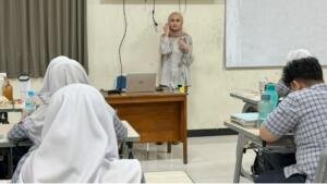 Praktik Pemeriksaan Pasien hingga Kusta, Murid Smamda Kenali Dunia Kedokteran di Edufair 2026
