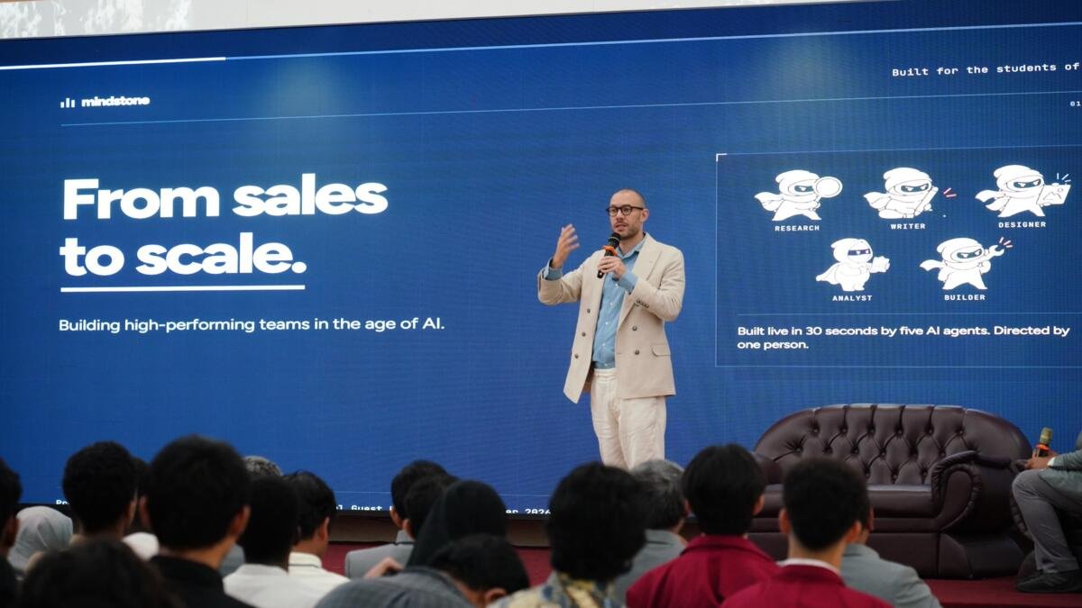 Pakar Dunia Bahas Strategi AI, Umsura Dorong Mahasiswa Bangun Tim Digital