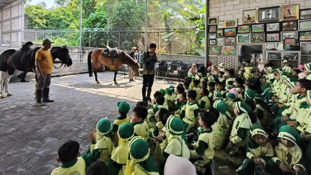 Serunya Berkuda dan Memanah Akhiri Rangkaian KTS TK ABA 36 PPI Semester 1