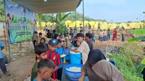 Antre Makan Jampanal HW Jatim, Peserta Belajar Sabar dan Tertib