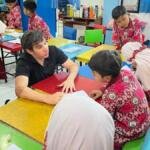 Guru Asal Kanada Hadirkan Pembelajaran Bahasa Inggris yang Menyenangkan di SDMM