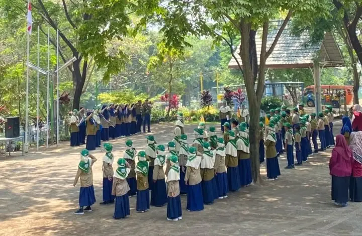 HW Camp MI Muhammadiyah 2 Kedungbanteng Tanamkan Kemandirian dan Karakter Islami Siswa
