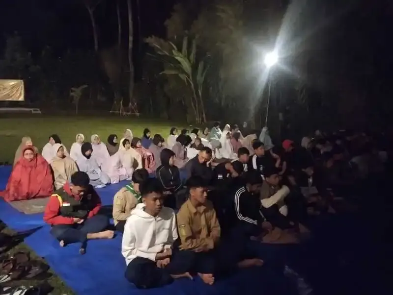 Dari Hutan Coban Talun, Mamumtaza Tanamkan Iman dan Kemandirian Siswa