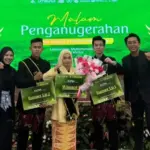 Sapu Bersih Podium, Tiga Mahasiswa Fakultas Hukum Jadi Duta Kampus Umsura