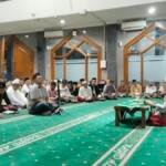 Dua Panji di Pintu Rumah, Malaikat atau Setan yang Menyertai? 