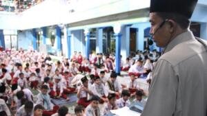 Ratusan Siswa SD Muhammadiyah 2 Sidoarjo Gelar Salat Istisqa, Panjatkan Doa Minta Hujan dan Muhasabah Diri