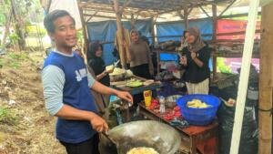 Penuh Senyum dan Semangat, Tim Dapur Umum Layani Peserta Jampanal Hizbul Wathan 2026