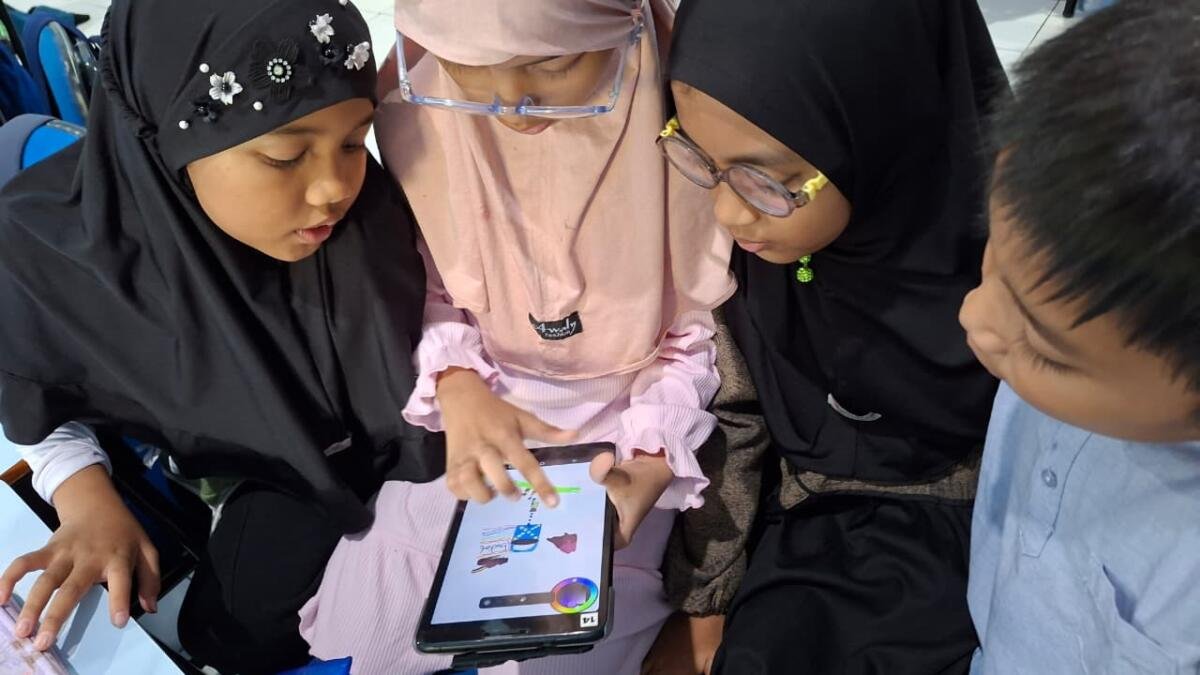 Inovasi Kelas 3 SDMM: Mengubah Sketsa Tangan Menjadi Desain Digital Alat Penampung Air Leri