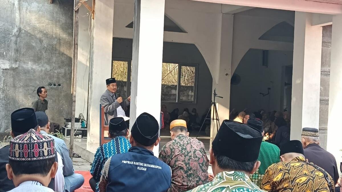 Kajian Ahad Pagi PCM Wiyung Dalami Muhammadiyah sebagai Gerakan Amar Makruf Nahi Munkar