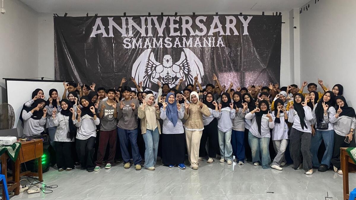 Satu Dekade Smamsamania: Teguhkan Komitmen Suporter Loyal, Royal, dan Total