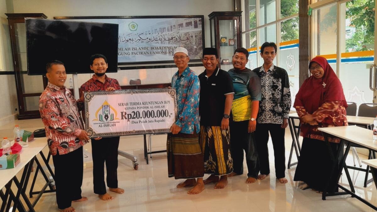 Bazar Dasawarsa ke-4 Al-Ishlah, IKPI Serahkan Rp20 Juta untuk Pondok