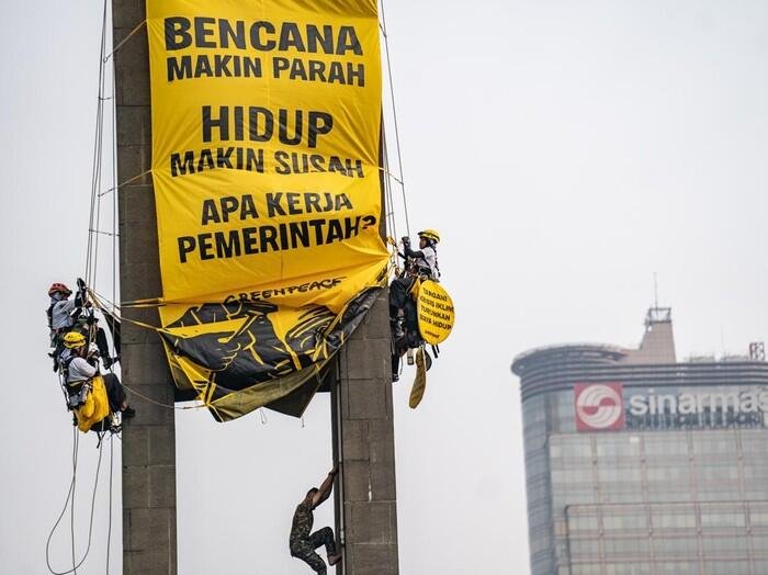 Greenpeace Bentangkan Spanduk di Bundaran HI, Pakar Umsura Jelaskan Efek Visual Shock