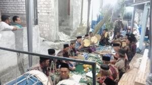 Jidor Pemuda Bersinar Hangatkan Malam Melekan Penganten di Jalan Sutho Raya