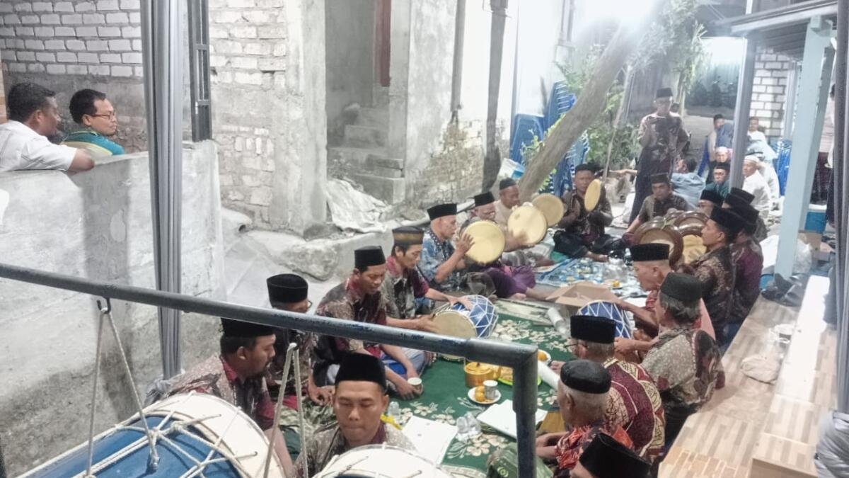 Jidor Pemuda Bersinar Hangatkan Malam Melekan Penganten di Jalan Sutho ...