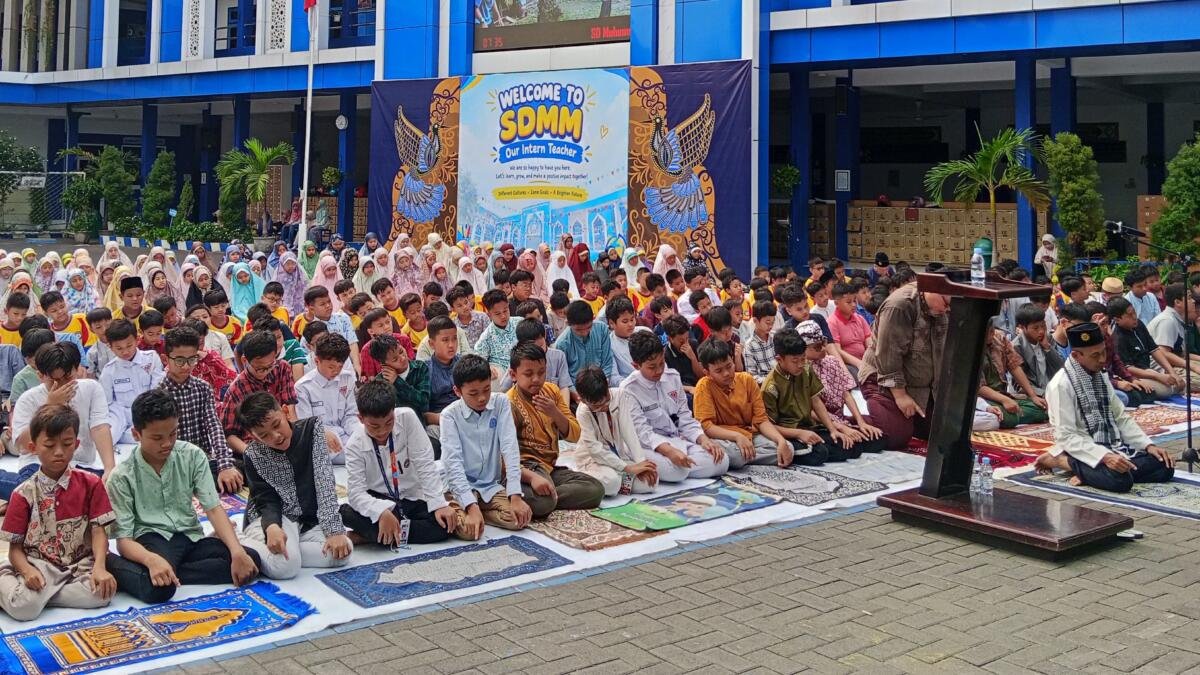 Ikhtiar dan Doa untuk Negeri, Siswa SD Muhammadiyah Manyar Laksanakan Salat Istisqa