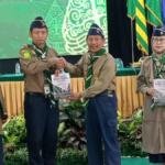 Buku Jejak Sejarah HW Jatim 2000–2025 Diserahkan kepada Kwarpus pada Tanwir I