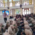 Polisi Baik Itu Datang ke SMP Muhammadiyah 1 Babat