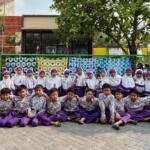 Super Parents Kelas 5 SD Muhammadiyah 1 Krian Ajarkan Membuat Batik dengan Teknik Shibori