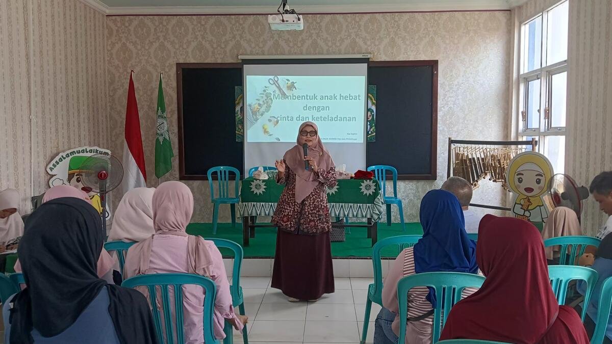 Dra. Aya Sophia: Didik Anak dengan Cinta, Bukan Memanjakan