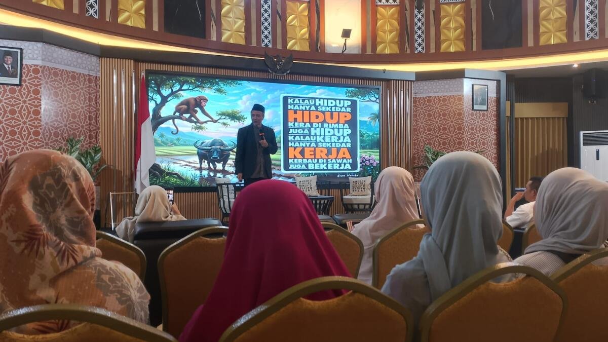 Paradoks Malaikat di Sekolah, Singa di Rumah Jadi Sorotan Kajian Ahad Pagi SMK Mutu