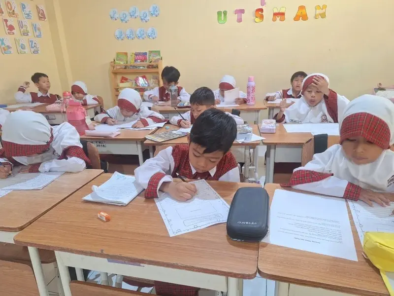 SD Muhammadiyah 1 Krian Asah Kosakata Siswa Lewat Karya Tulis Bulan Bahasa