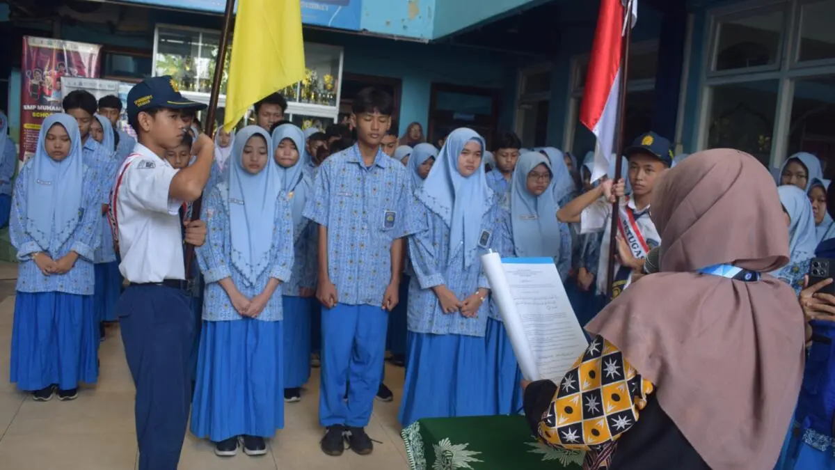 SMP Muhammadiyah 11 Surabaya Gelar Upacara Sumpah Pemuda Sekaligus Lantik Pengurus IPM Baru