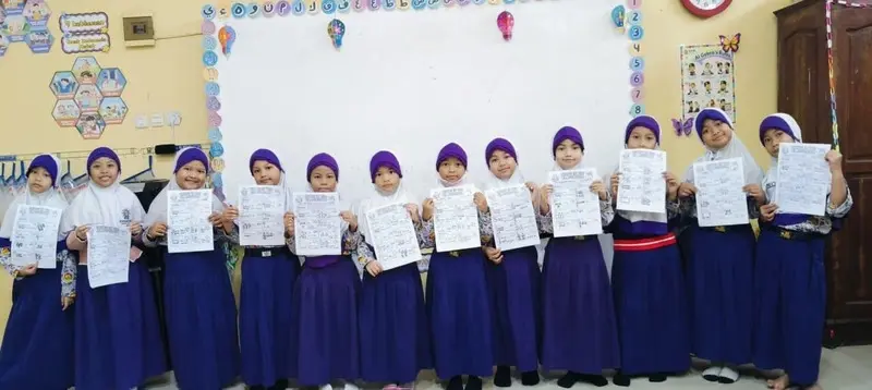 SD Muhammadiyah 1 Krian Asah Kosakata Siswa Lewat Karya Tulis Bulan Bahasa