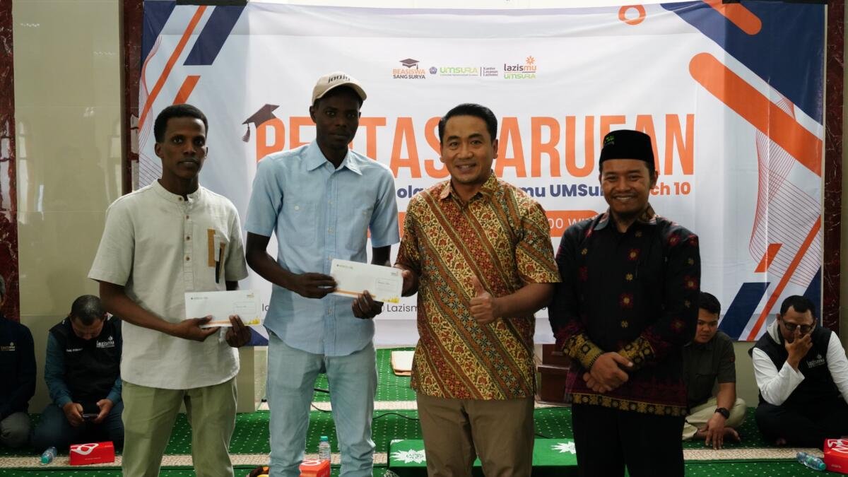 Lazismu Umsura Salurkan Rp130 Juta untuk 73 Mahasiswa, Termasuk dari Sudan