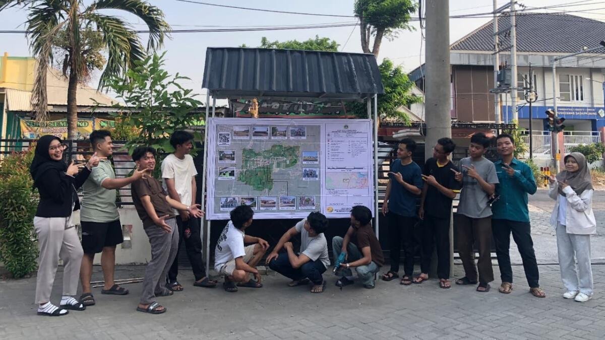 Mahasiswa KKN UMG Petakan Desa Dadapkuning dalam Bentuk Denah Wilayah