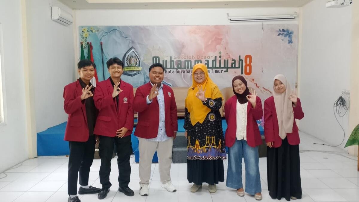 Mahasiswa PAI Umsura Gali Pengalaman di SD Muhammadiyah 8 Surabaya