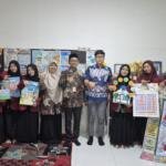 Mahasiswa Umsura Tinggalkan Media Pembelajaran di SD Muhammadiyah 7 Surabaya