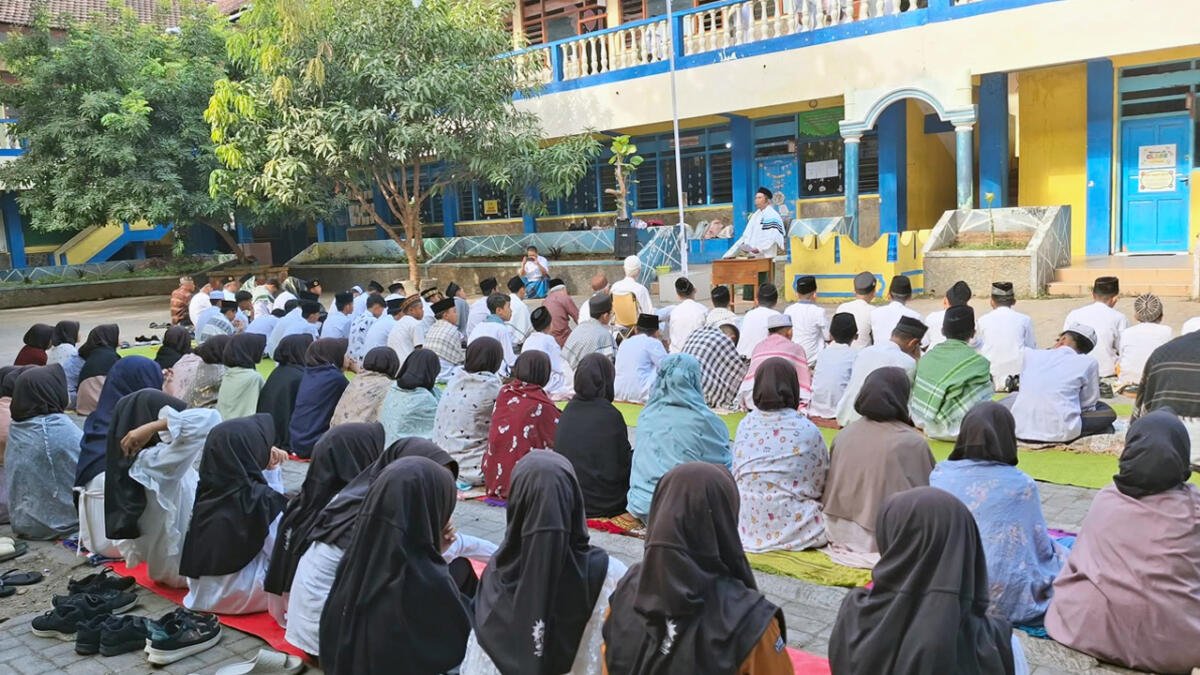 Media Pembelajaran dan Gerakan Ikuti Instruksi, SMP Mugawangi Gelar Shalat Istisqa’