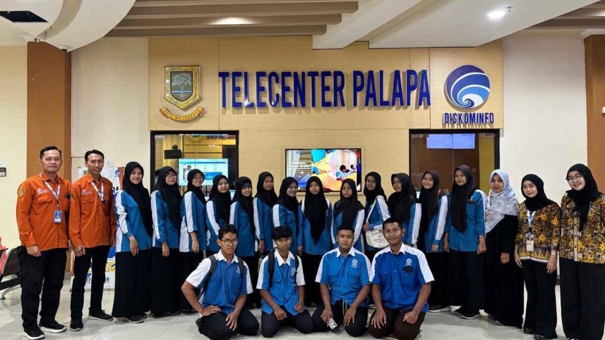 Menengok Kominfo Edutainment Trip SMK Muhammadiyah 1 Kota Mojokerto