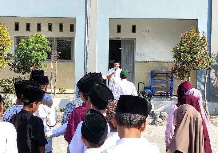 Menggetarkan Jiwa, MI Mula Gelar Apel Hari Santri 2026: Kalian Bukan Sekadar Murid, Kalian Penerus Perjuangan