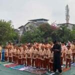 Mengikuti Khidmatnya Salat Istisqa SD Muhammadiyah 5 Kota Malang