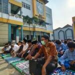 Ratusan Siswa SMP Muhammadiyah 2 Surabaya Gelar Salat Istisqa, Doakan Hujan dan Peduli Lingkungan