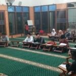 Remaja Masjid Al-Ikhlas Belajar Thaharah hingga Praktik Mandi Junub