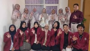 Resmi Ditutup, 7 Mahasiswa PLP Umsura Tuntaskan Tugas di SMA Muhammadiyah 3 Surabaya