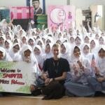 Sambutan Hangat Siswa Smamita untuk Guru Tamu Asal Amerika