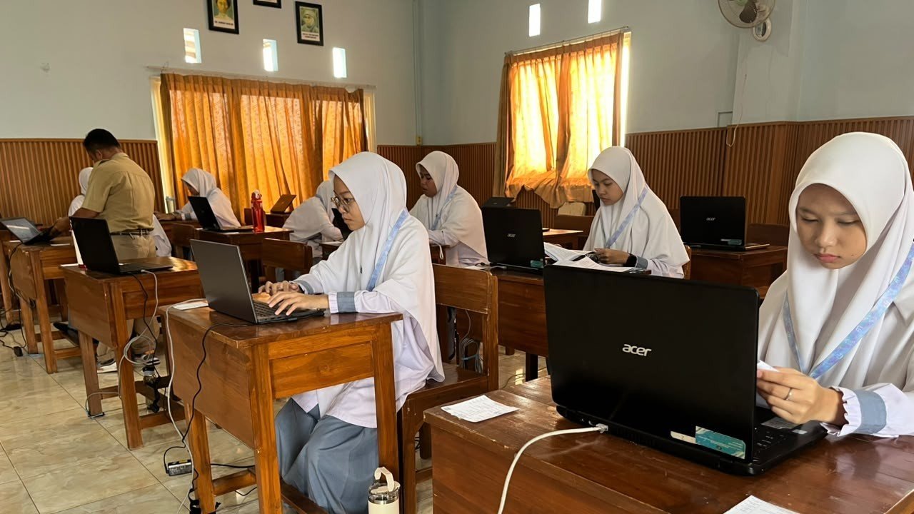 Santriwati SMA ABS Malang Ikuti TKA Selama Empat Hari