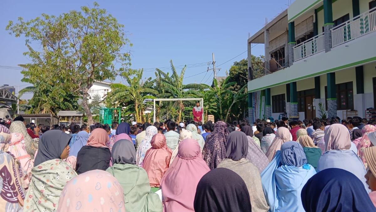 SD Almadany Gelar Salat Istisqa, Ikhtiar Memohon Turun Hujan