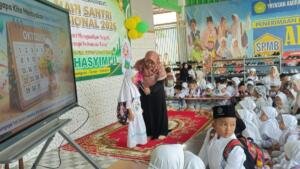 SD Mumtaz Hadirkan Boneka Lala untuk Tanamkan Karakter Santri Hebat di TK Al Hasyimi II