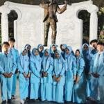 Siswa SMK Muhammadiyah 1 Surabaya Meriahkan Peringatan 98 Tahun Indonesia Raya