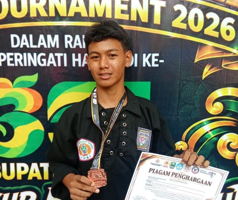 Siswa SMK Muhammadiyah 3 Nganjuk Raih Juara 3 Pencak Silat Nasional