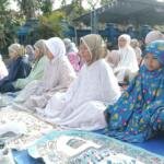 Tanamkan Nilai Keimanan, Murid dan Guru SD Muhammadiyah Melirang Khusyuk Ikuti Salat Istisqa