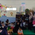 “Tangan Baik Ara”, Cara Mahasiswa PGPAUD Umsura Kenalkan Antibullying kepada Anak